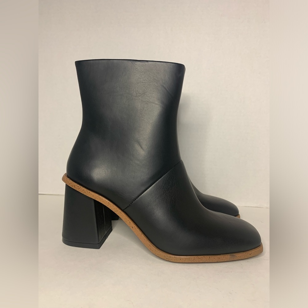 Time And Tru Womens Boots Size 8